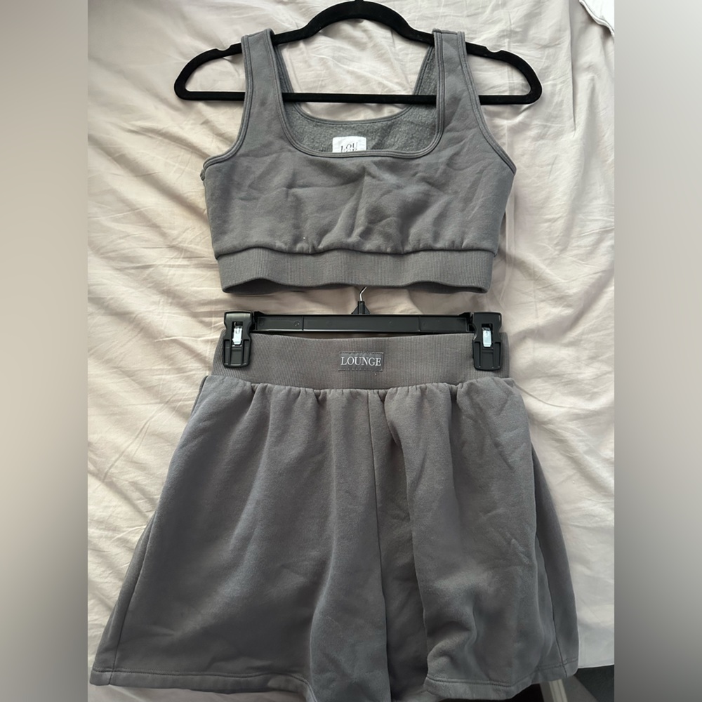 Grey matching set from the brand Lounge
